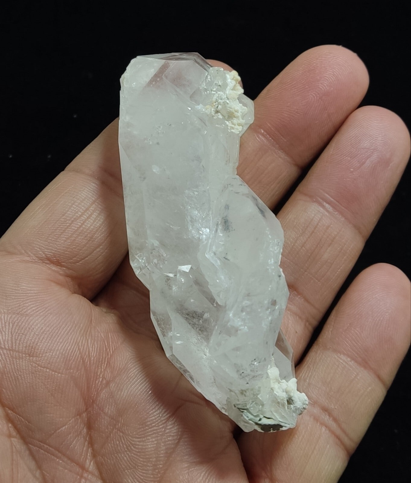 An Aesthetic terminated Quartz specimen 77 grams