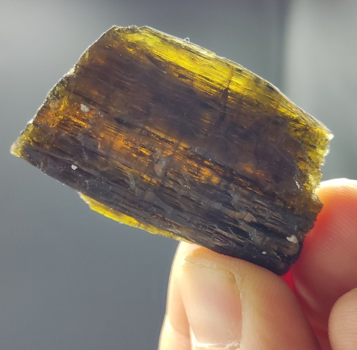 An aesthetic specimen of epidote crystal 28.5 grams