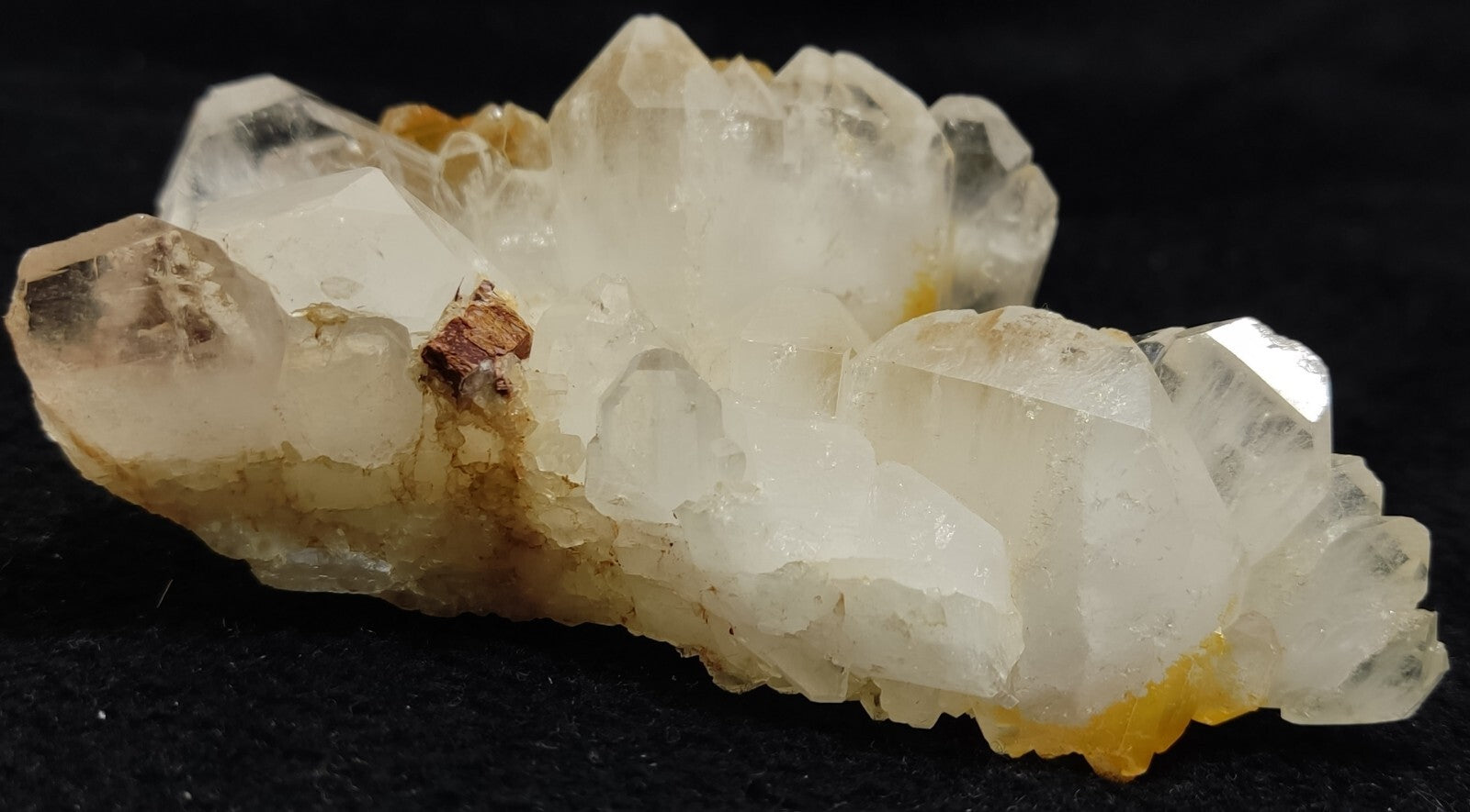 An Aesthetic terminated specimen of Quartz cluster 162 grams