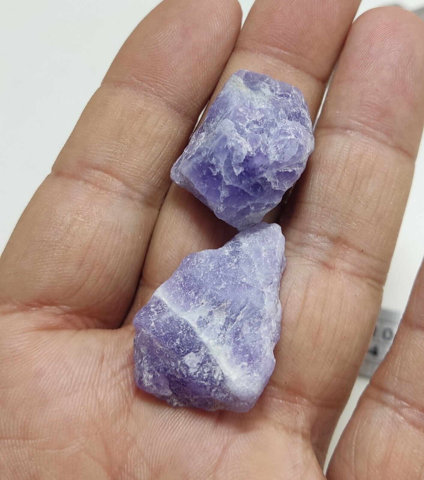 77 grams fluorescent Hackmanite