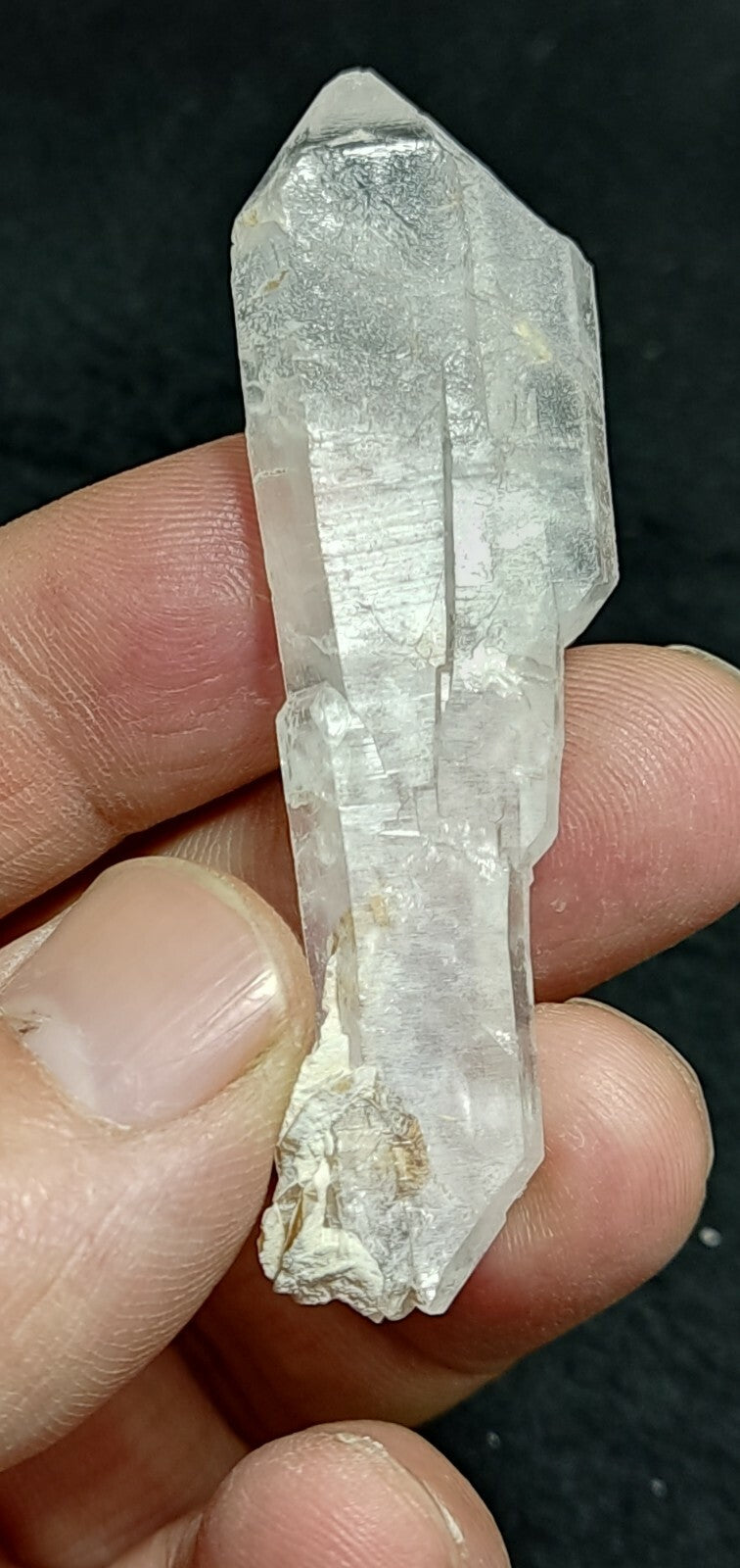 An amazing specimen of terminated faden Quartz crystal 18 grams