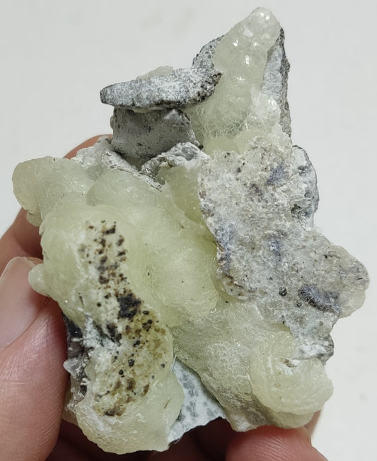 An Aesthetic Natural specimen of brucite with chromite 60 grams
