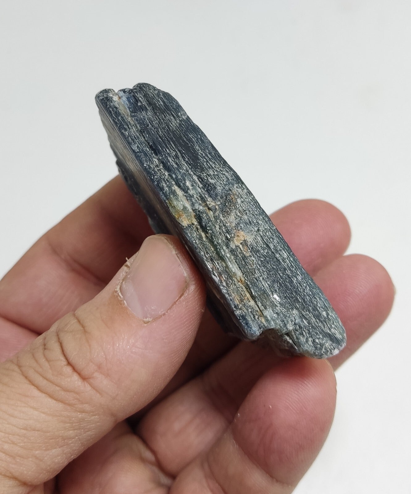An Aesthetic specimen of blue kyanite crystal 93 grams