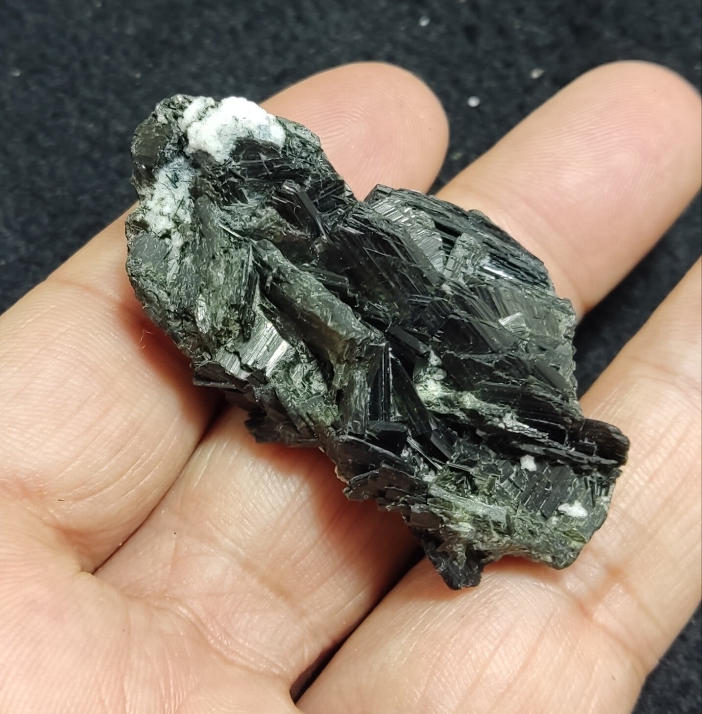 An aesthetic specimen of terminated aegirine crystal cluster 31 grams