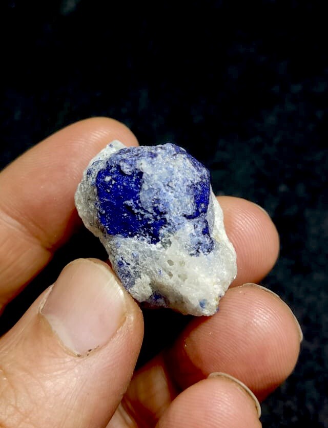 Lazurite On Matrix 18 Grams.