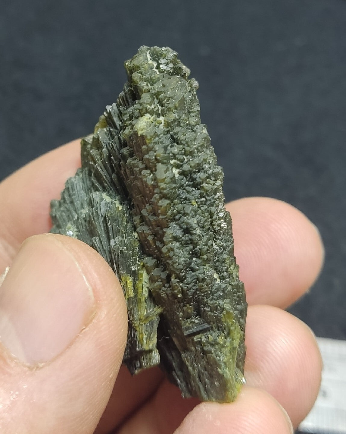 Single natural Epidote Crystal spray formations 39 grams