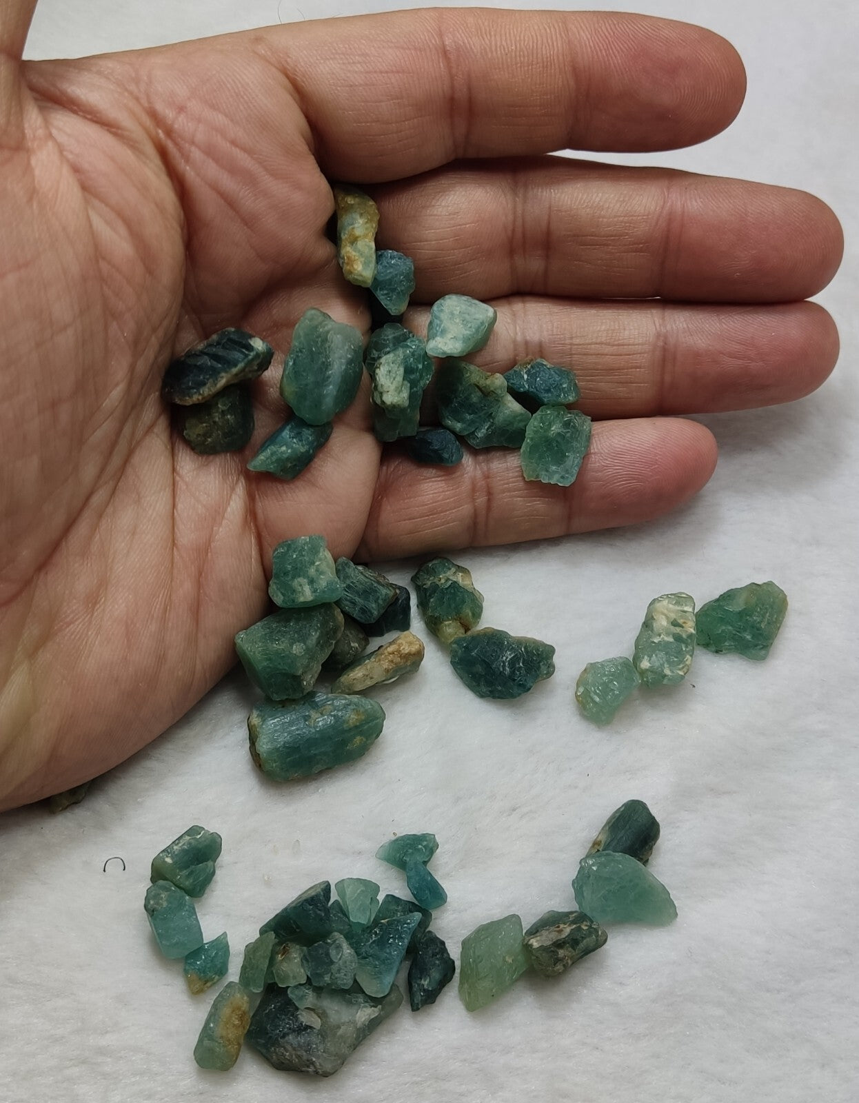 52 grams Rare grandidierite