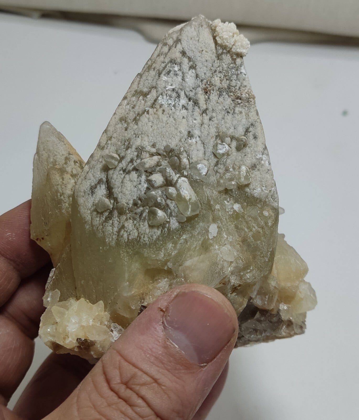 480 gram Natural beautifully terminated calcite