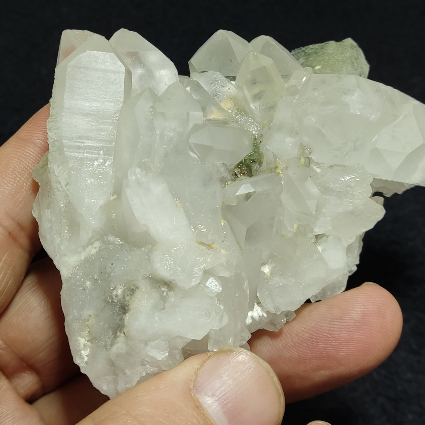 An Aesthetic terminated specimen of Quartz cluster 201 grams
