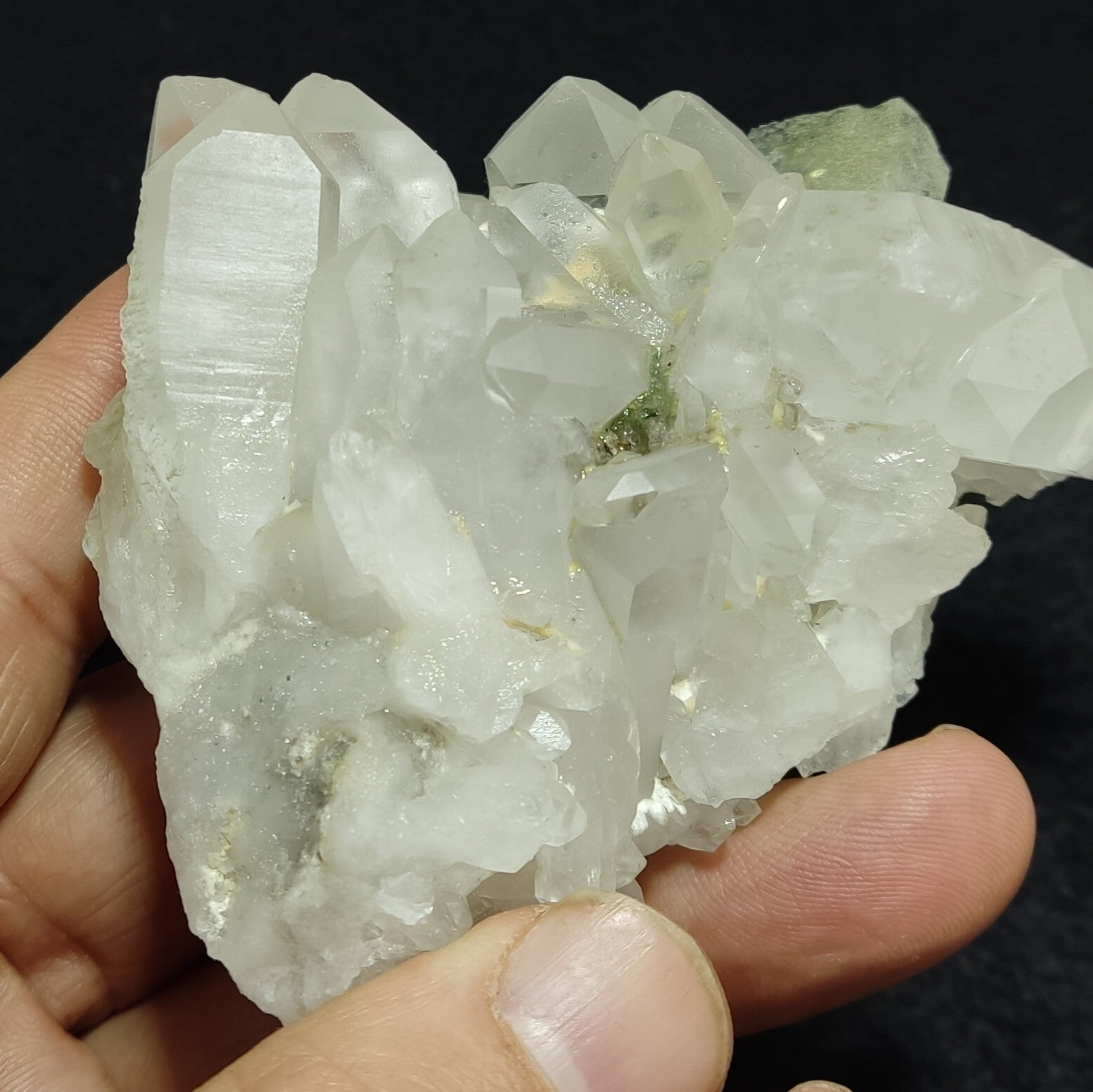 An Aesthetic terminated specimen of Quartz cluster 201 grams