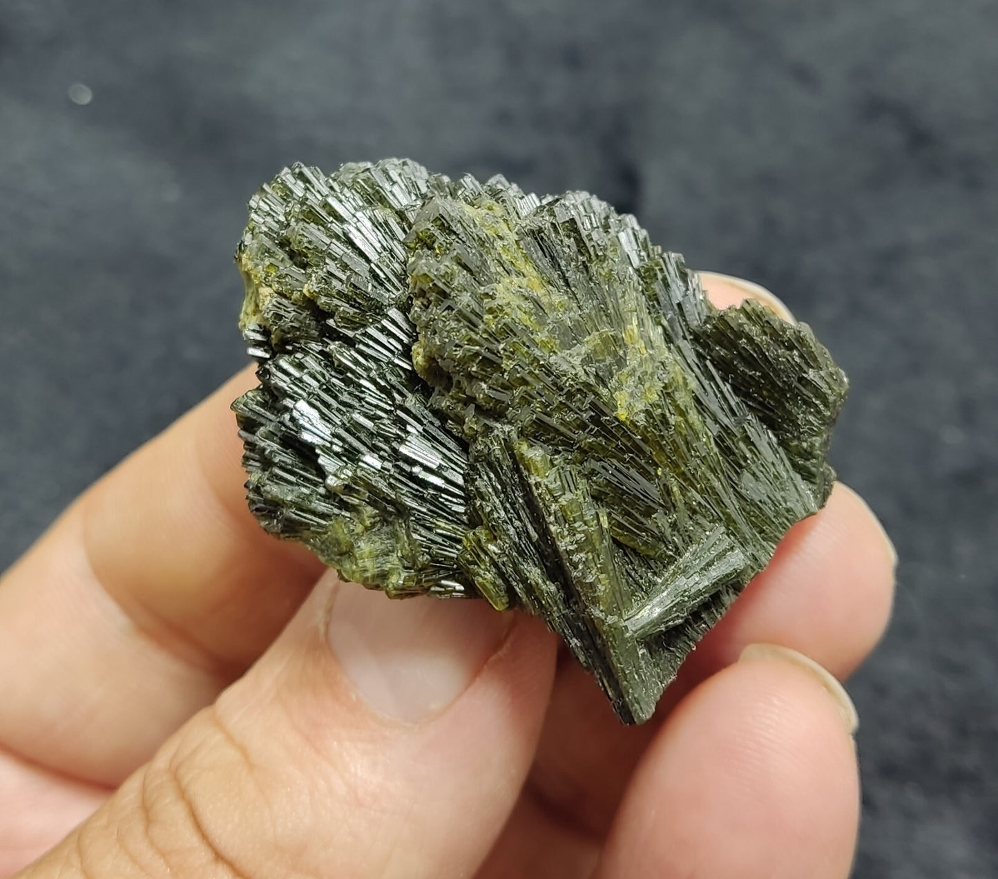 Single natural Epidote Crystal spray formations 39 grams