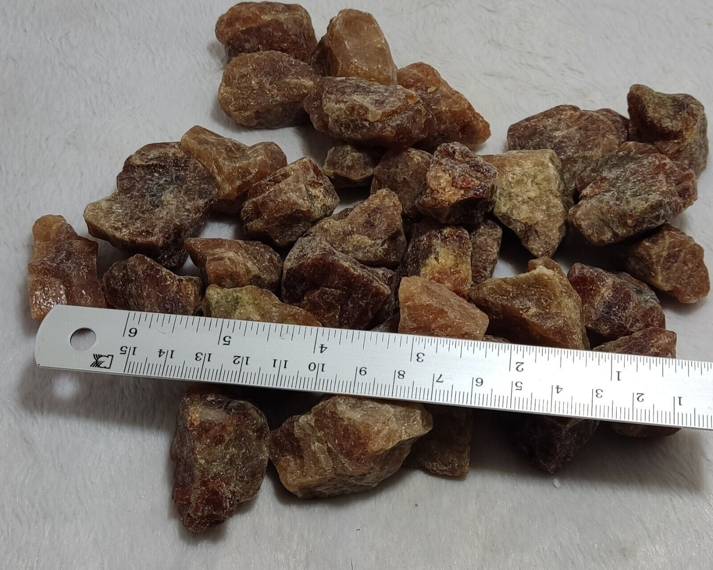 1000 grams lot of rough hessonite garnets