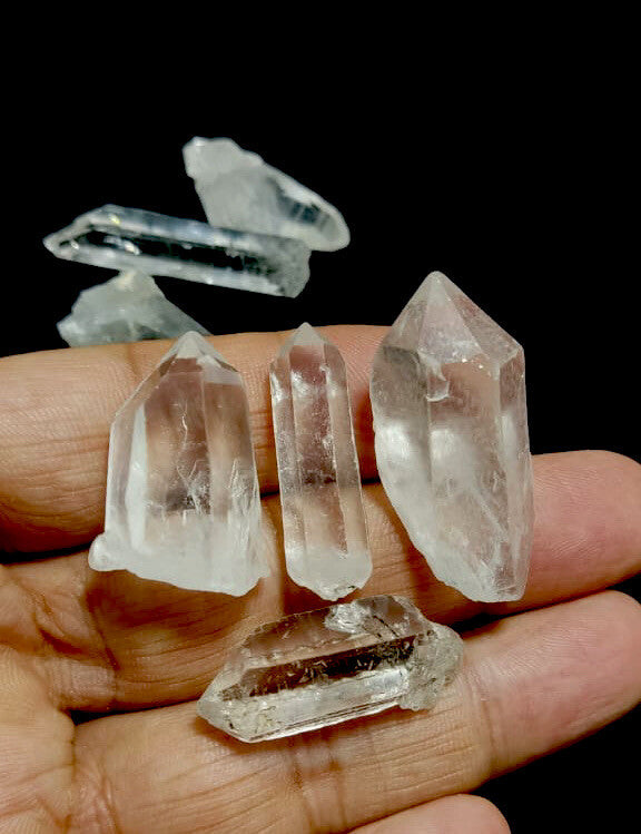 Lot Of Quartz 8 Crystals.