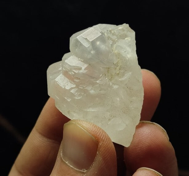 Natural terminated gwindel Quartz crystal 28 grams