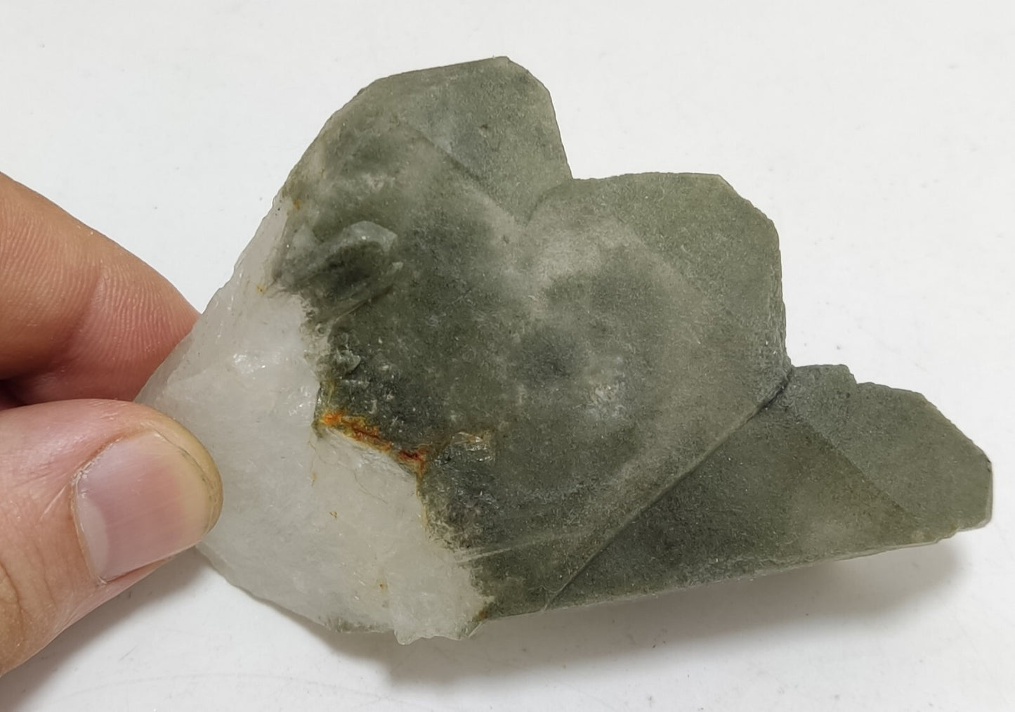 An Aesthetic Natural terminated quartz with Chlorite inclusions 155 grams