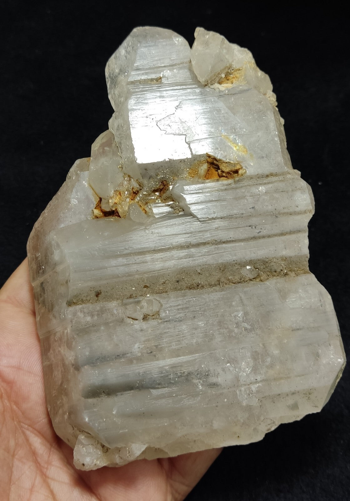 An Aesthetic terminated specimen of Quartz crystal 585 grams