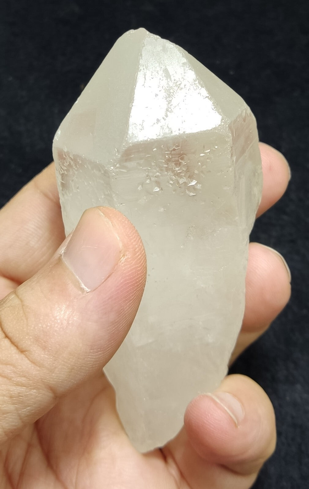 An Aesthetic terminated specimen of Quartz crystal 216 grams