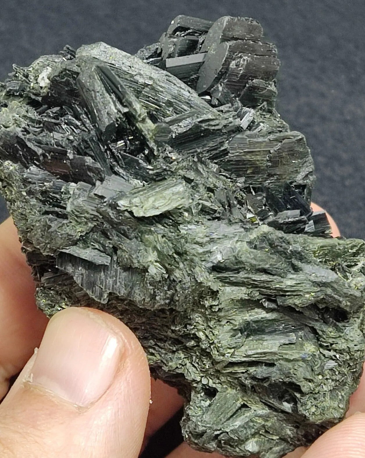 An aesthetic specimen of terminated aegirine crystal cluster 154 grams