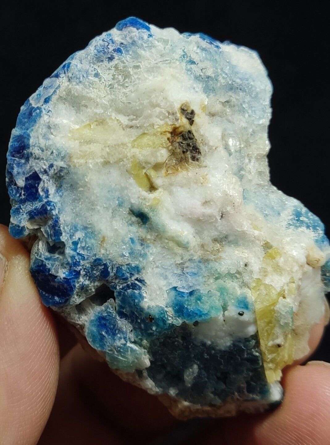 An Aesthetic specimen of fluorescent Lazurite 38 grams