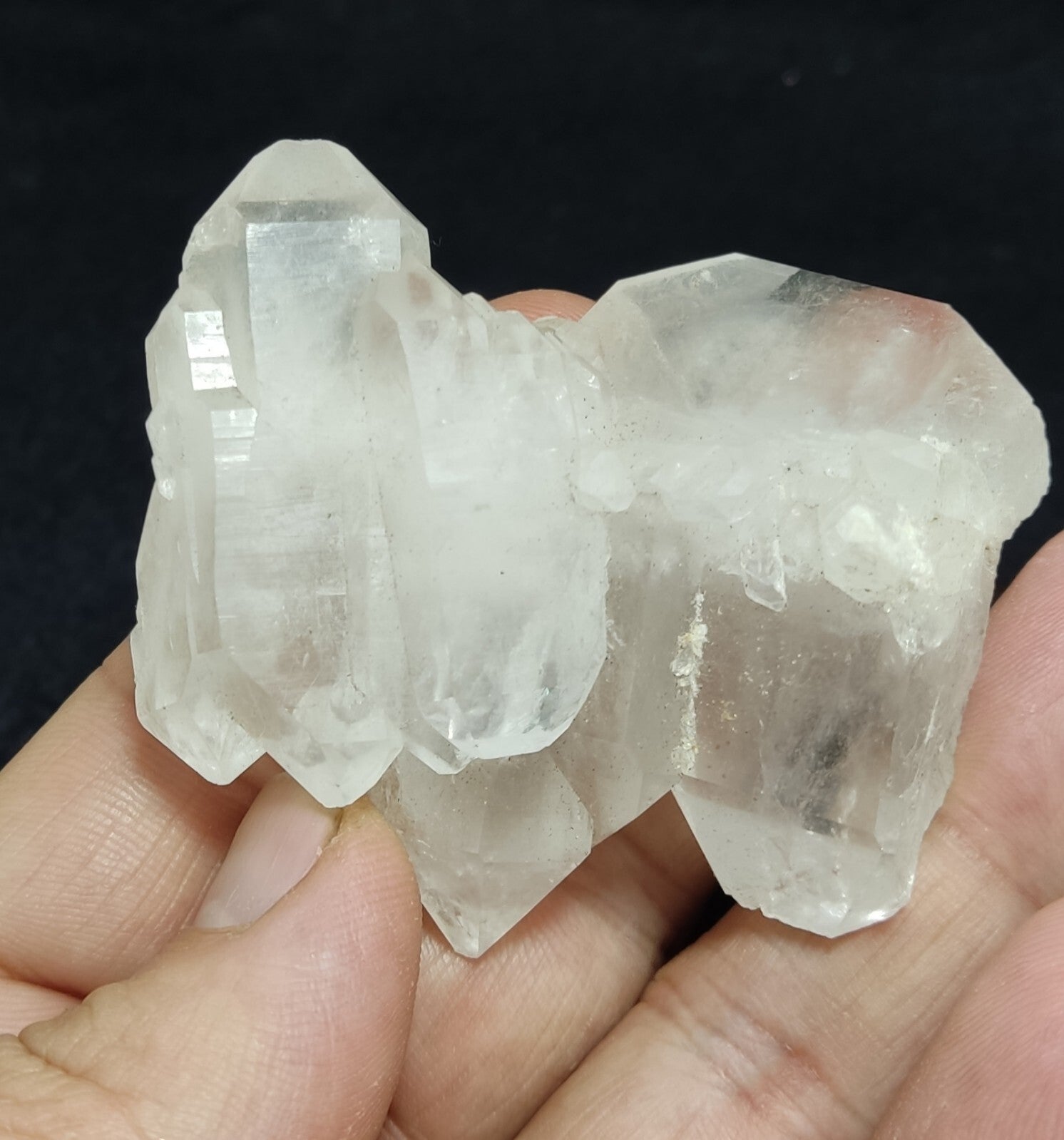 An Aesthetic terminated specimen of faden Quartz cluster 87 grams