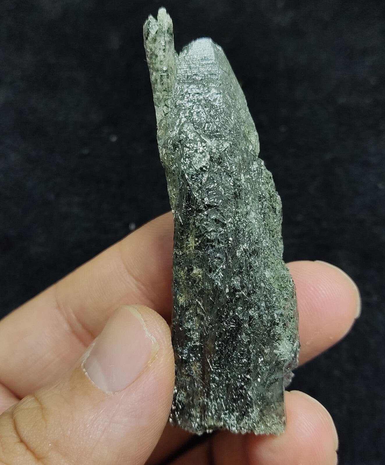 An Aesthetic Natural terminated Chlorite Quartz crystal specimen 39 grams