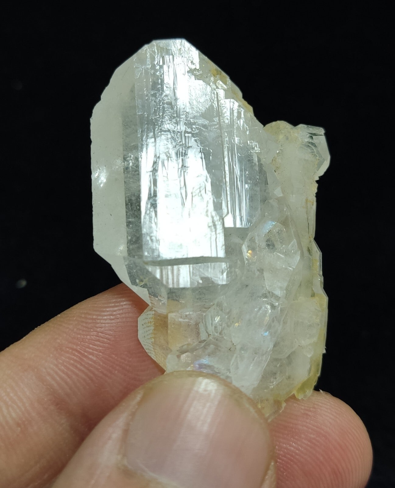 An Aesthetic specimen of faden quartz 22 grams