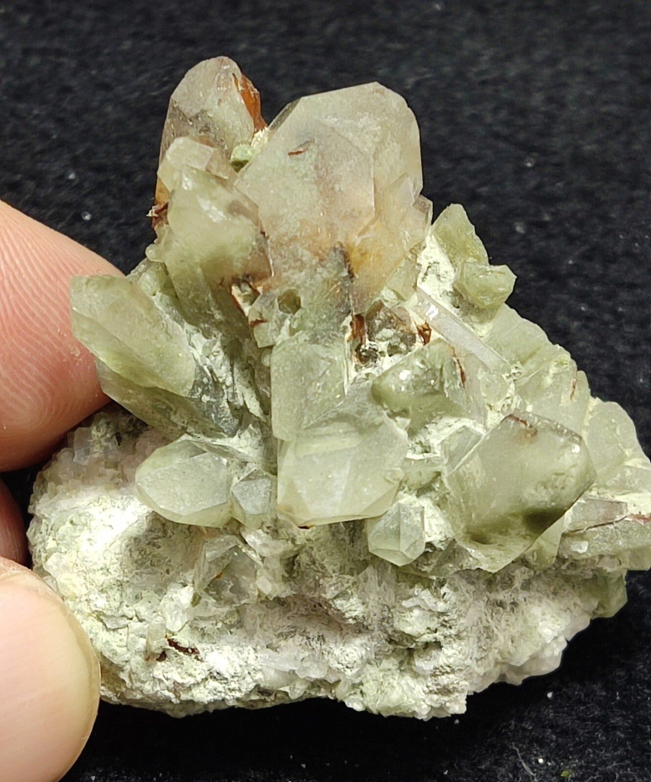 An Aesthetic terminated chlorite Quartz specimen with brookite 61 grams