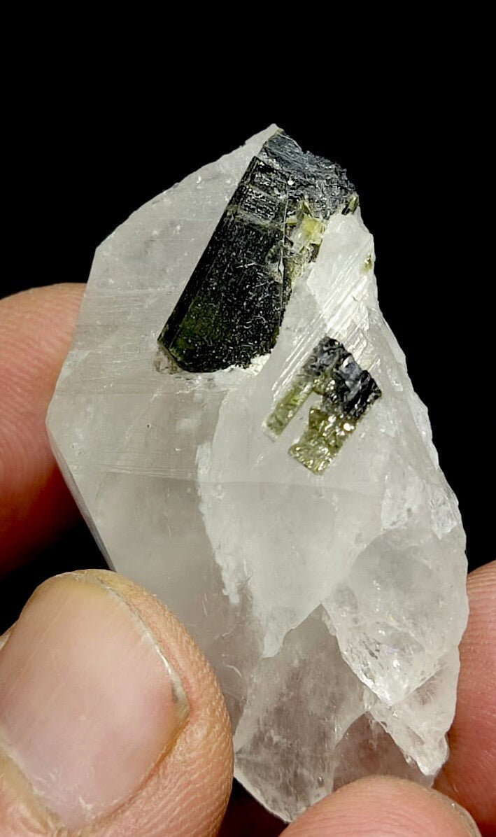 Natural Green Cap Tourmaline With Quartz 21 Grams.