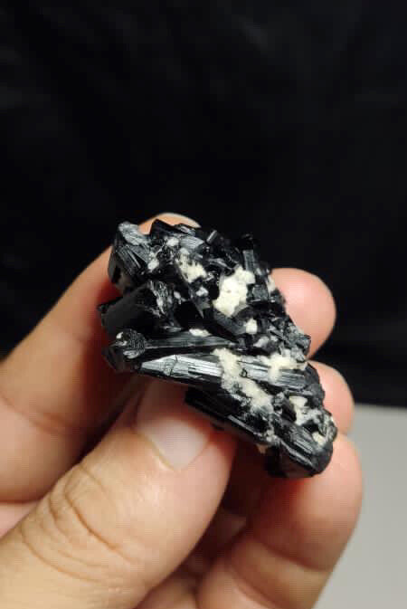Black tourmaline cluster 38g, 5x3x2cm