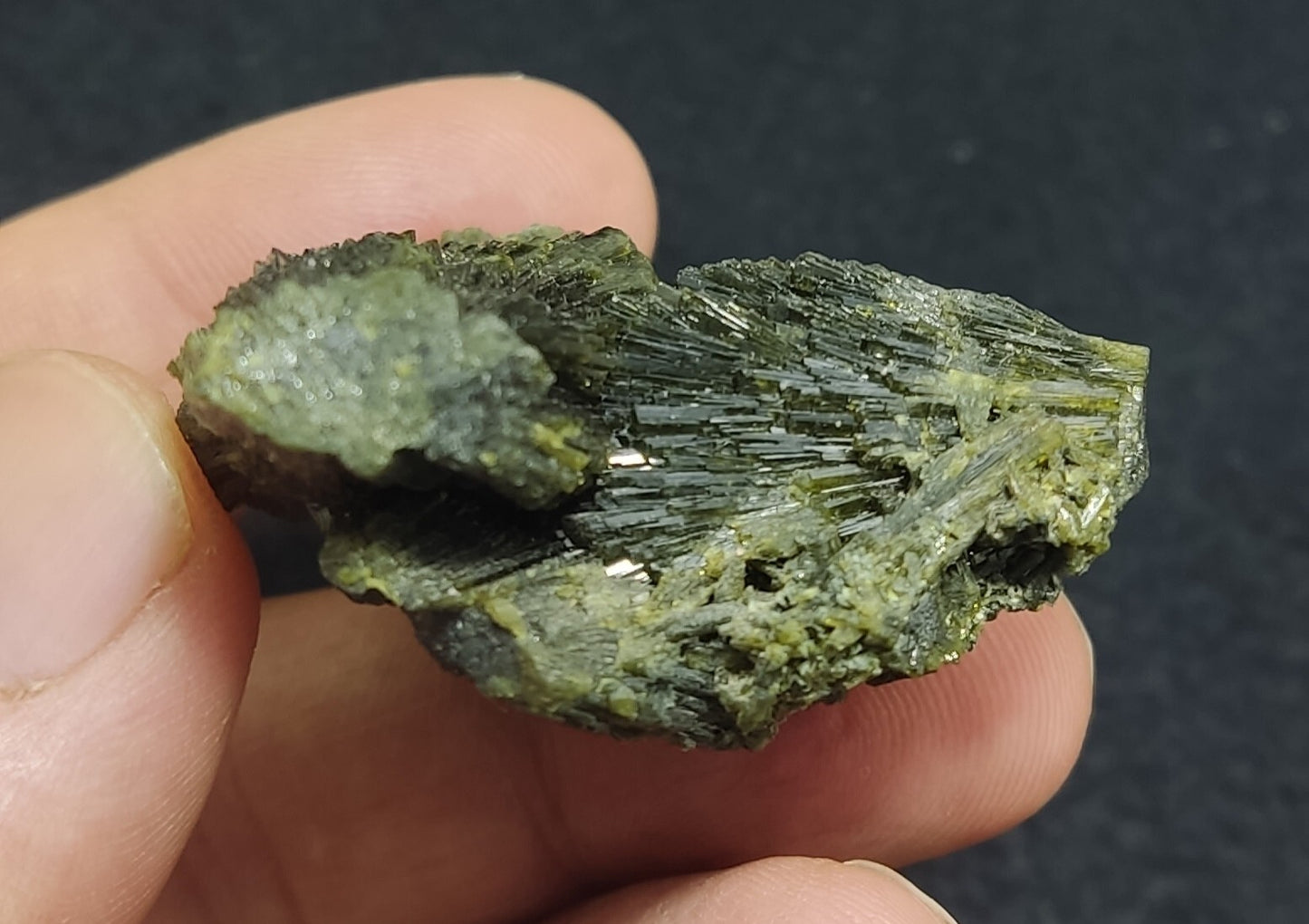 Single natural Epidote Crystal spray formations 39 grams