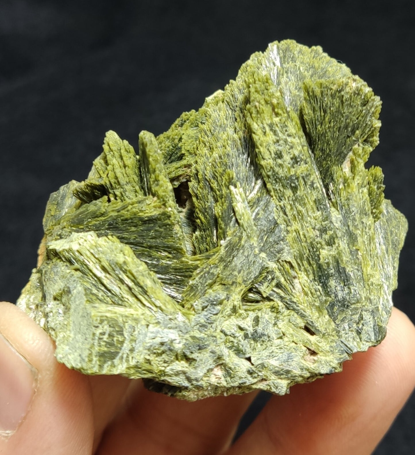An aesthetic specimen of epidote crystal specimen 110 grams