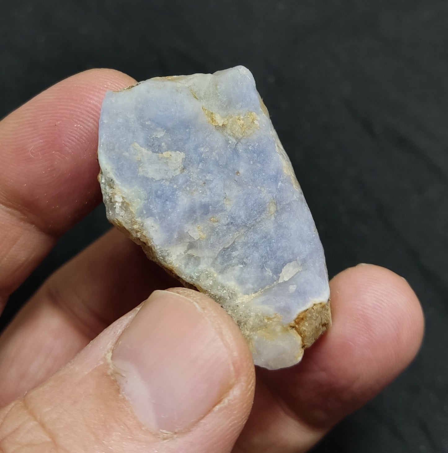 An amazing specimen of rough hackmanite chunk Tenebrescent 48 grams