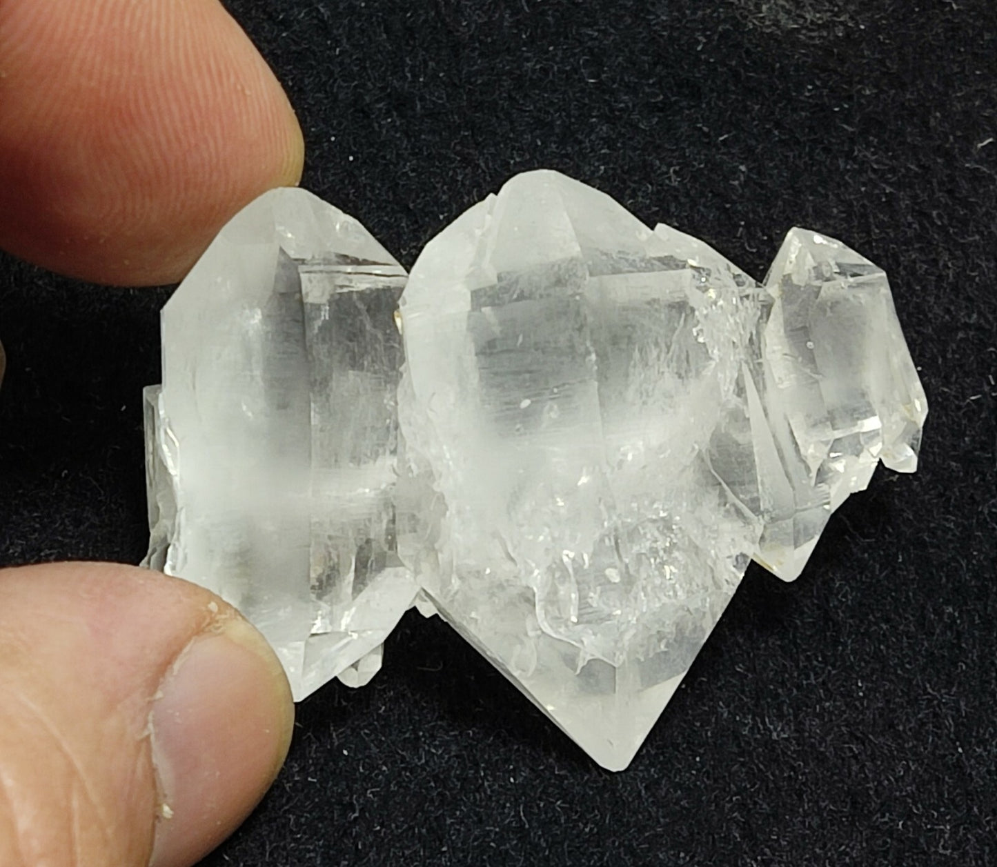 An amazing specimen of terminated faden Quartz crystal 21 grams