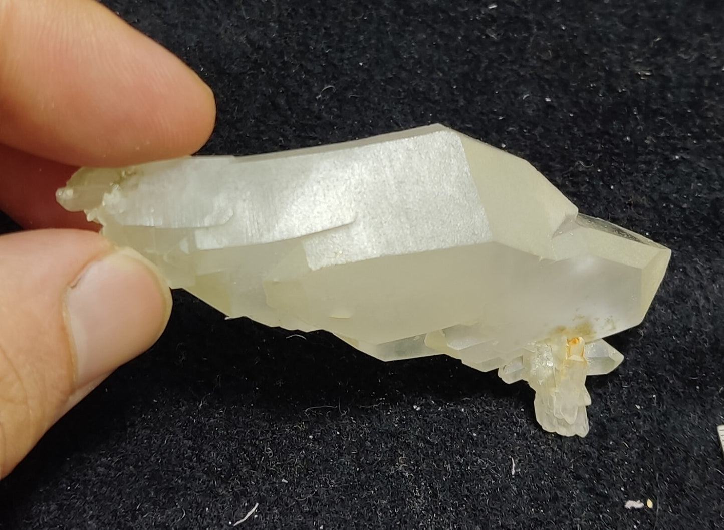 An Aesthetic Natural beautifully terminated faden Quartz specimen 56 grams