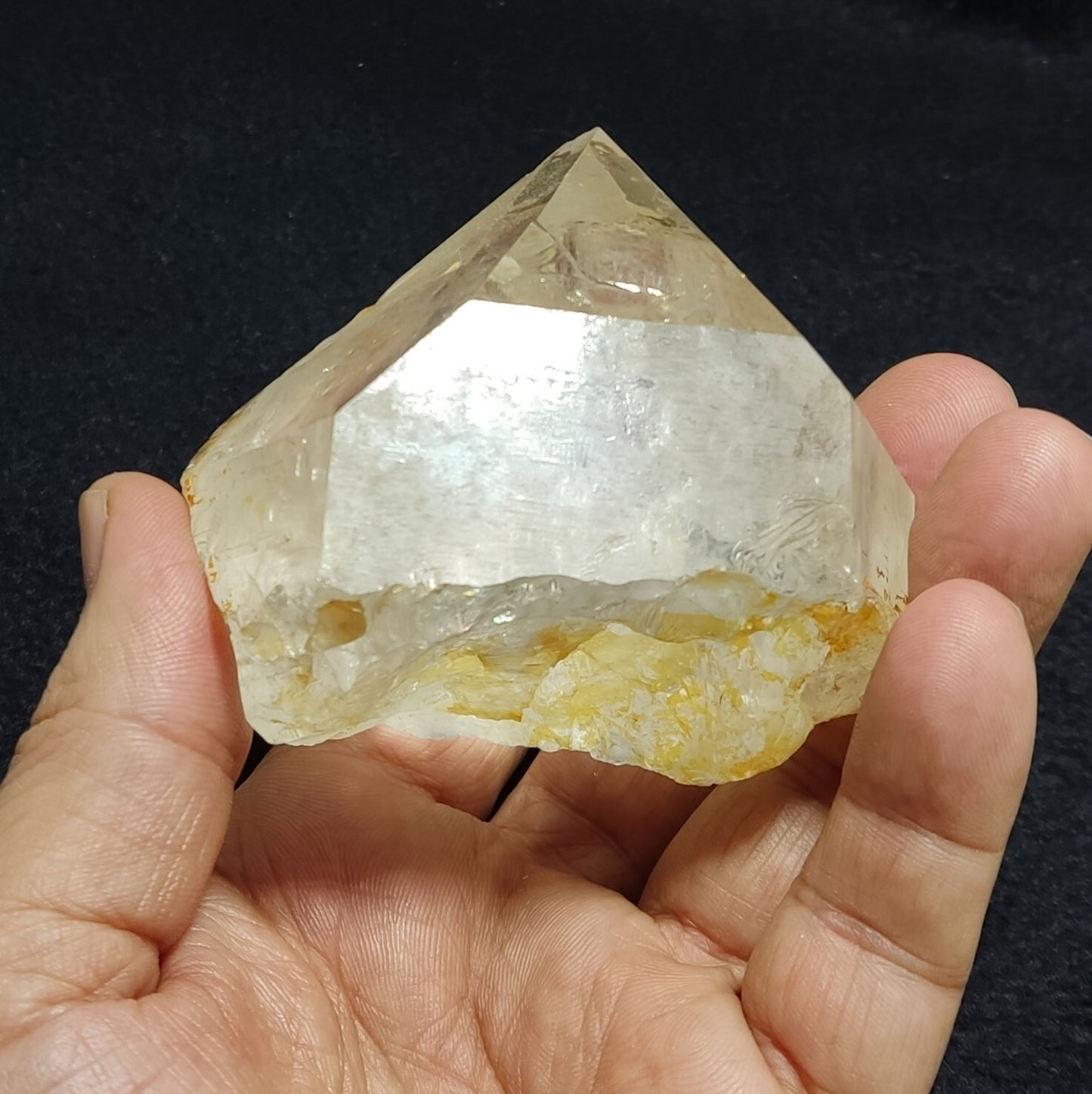 An Aesthetic terminated specimen of Quartz crystal 387 grams