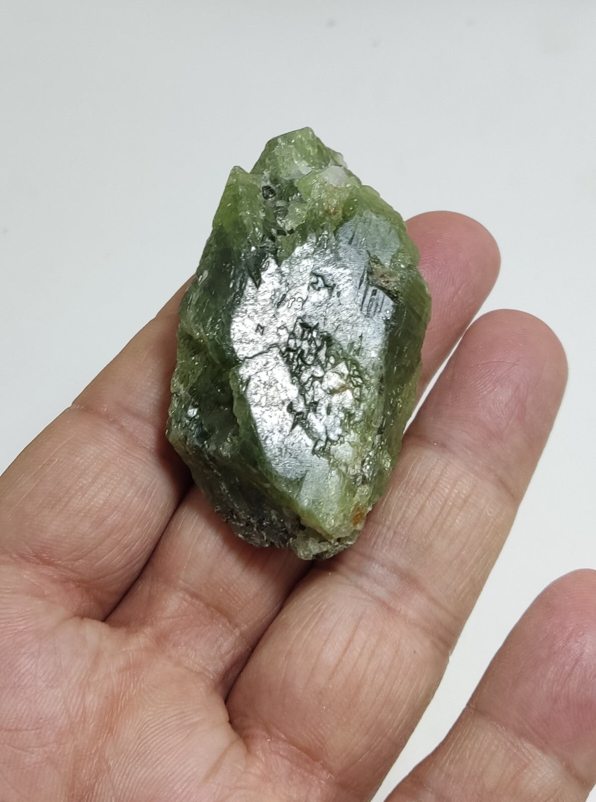 An amazing specimen of diopside crystal 61 grams