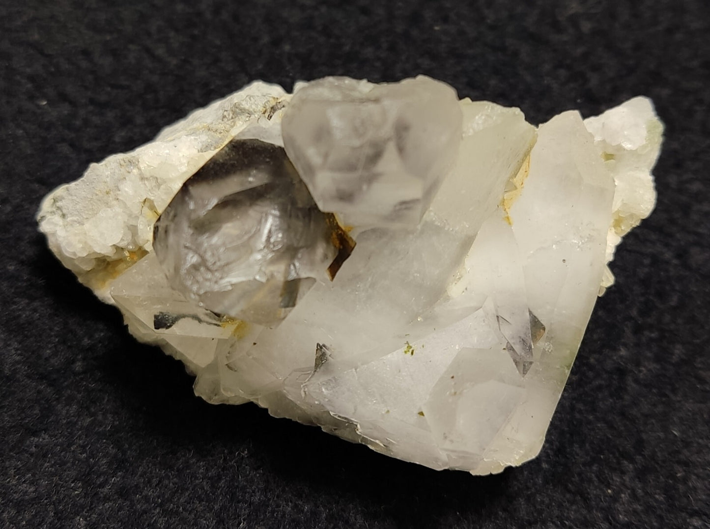 A very Aesthetic Natural terminated brookite Quartz cluster 49grams