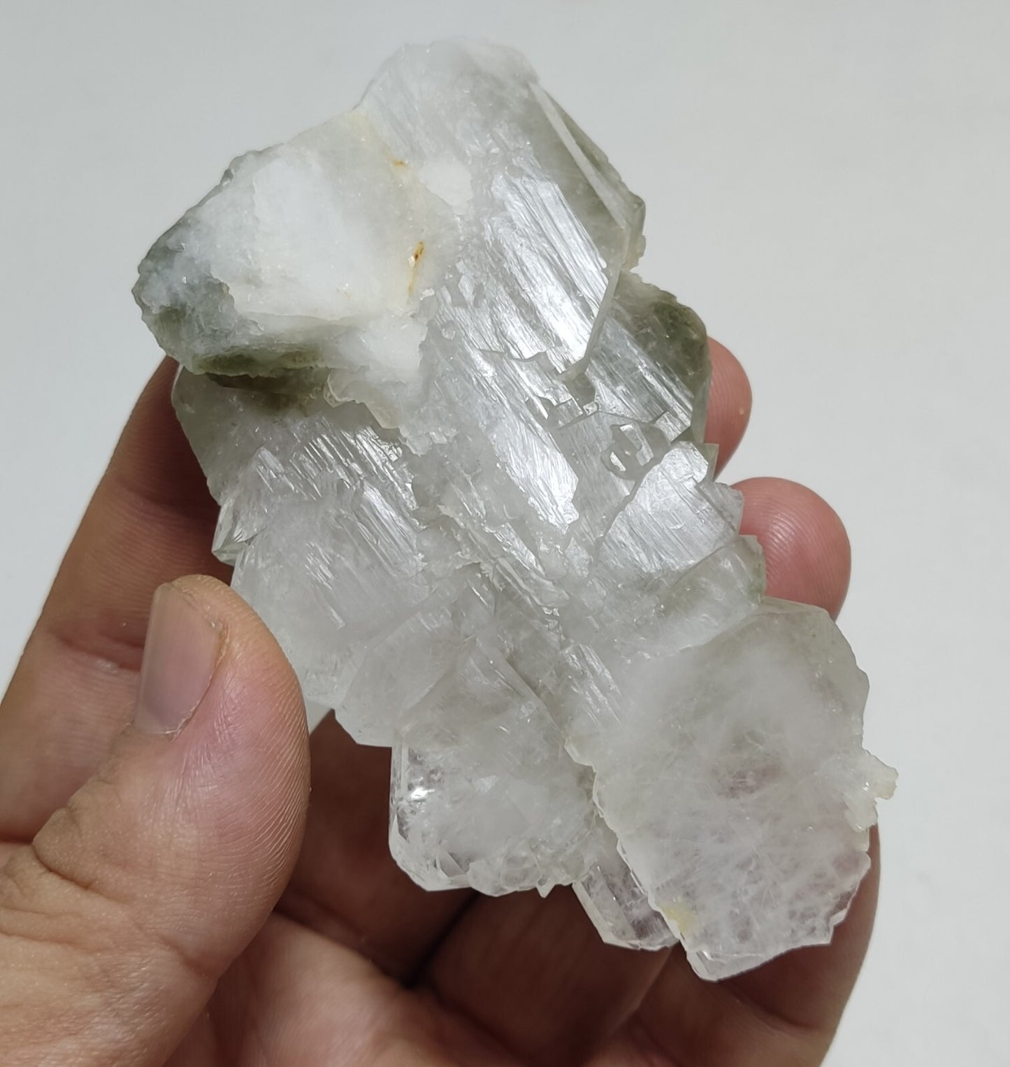 An Aesthetic Natural terminated quartz with Chlorite inclusions 108 grams