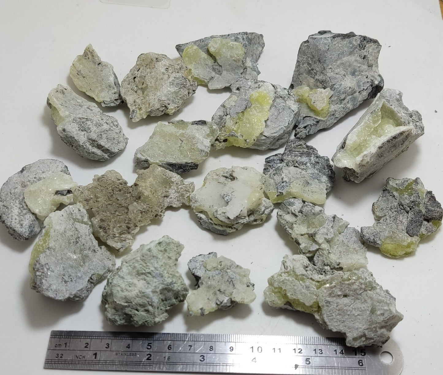 920 grams Brucite on matrix