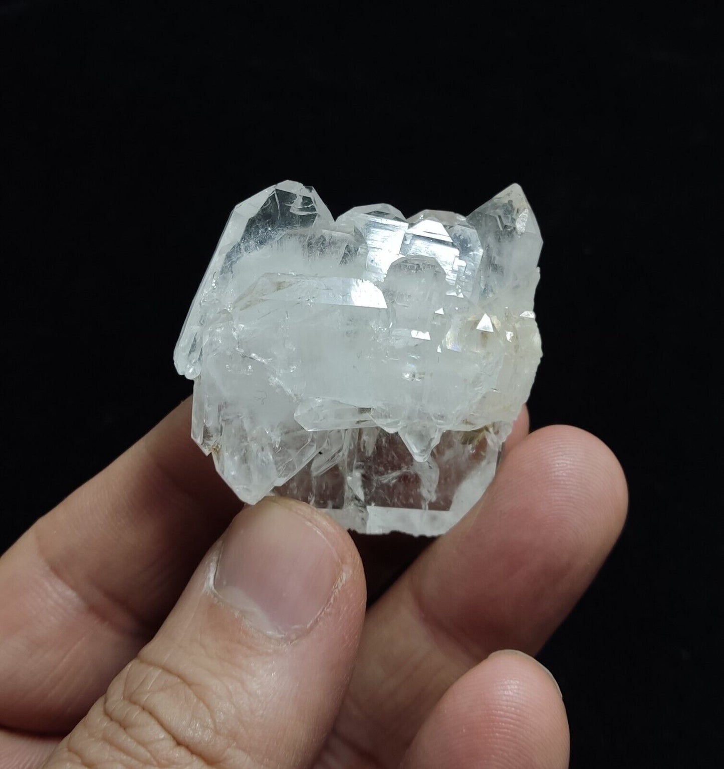A very Aesthetic Natural beautifully terminated Faden Quartz crystal 38 grams