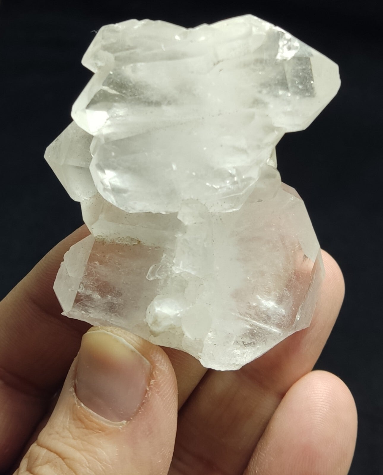 An Aesthetic terminated specimen of faden Quartz cluster 87 grams