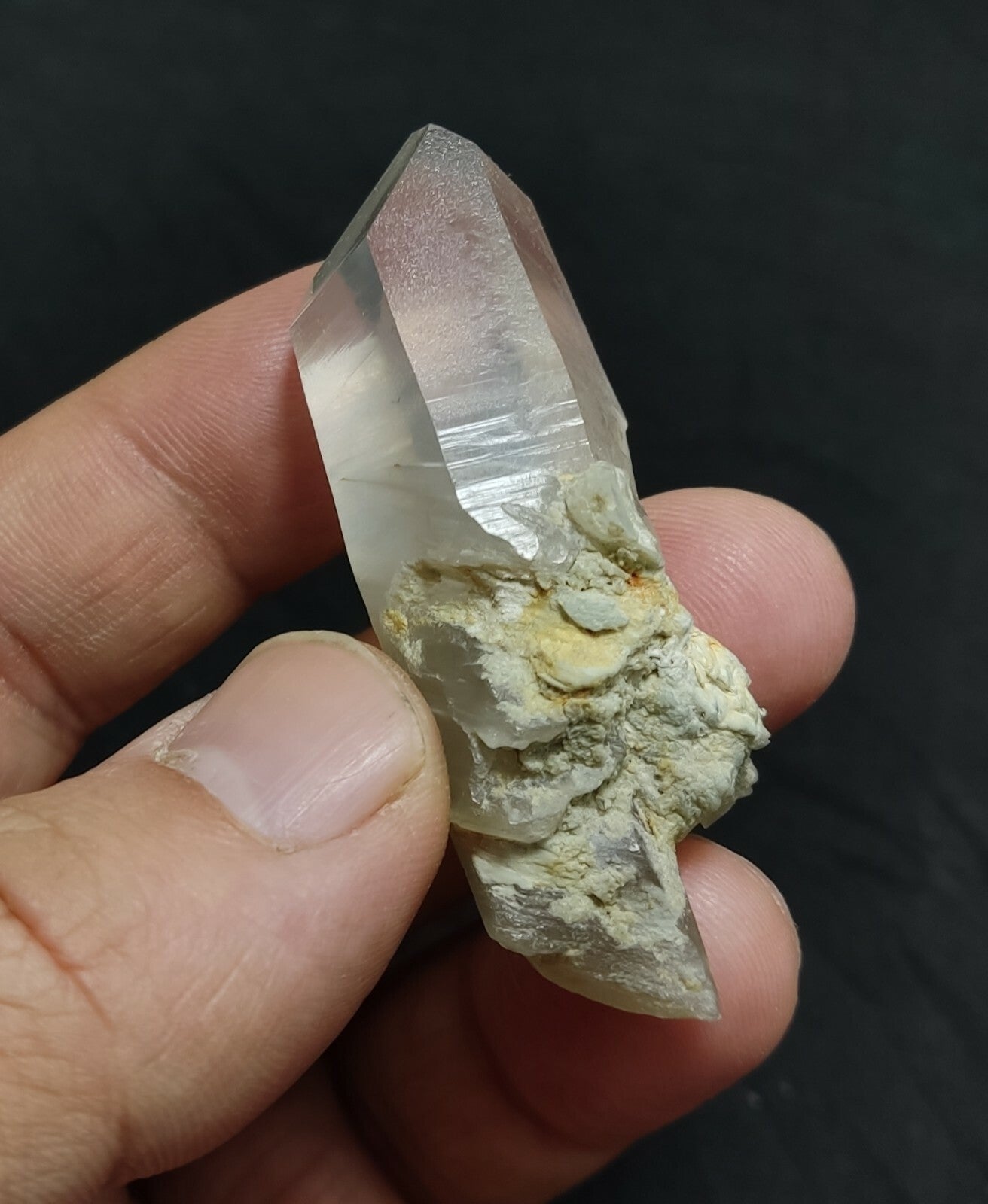 An amazing specimen of terminated Quartz crystal with unique inclusions 30 grams