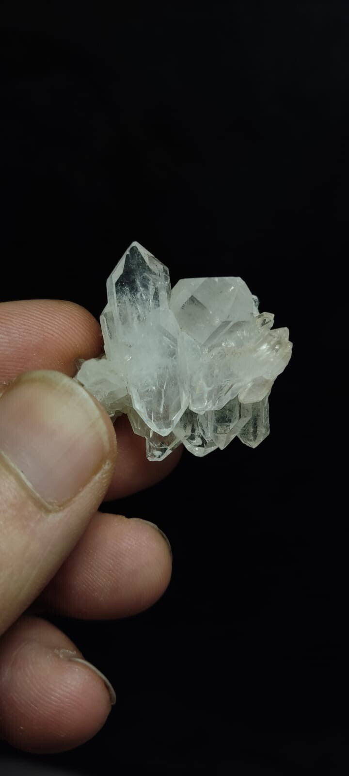 Natural  Quartz Crystal 15 Grams.