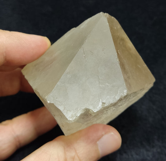 An Aesthetic terminated specimen of Quartz crystal 277 grams