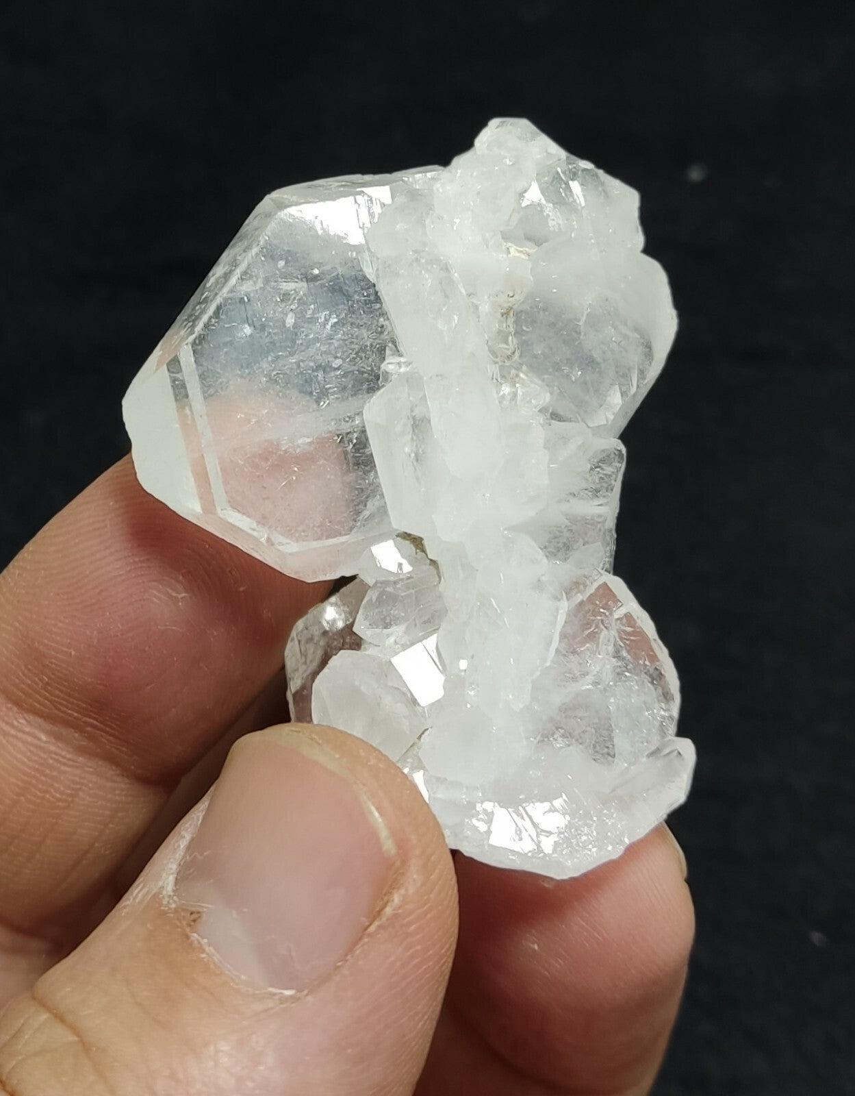 An amazing specimen of terminated faden Quartz crystal 27 grams