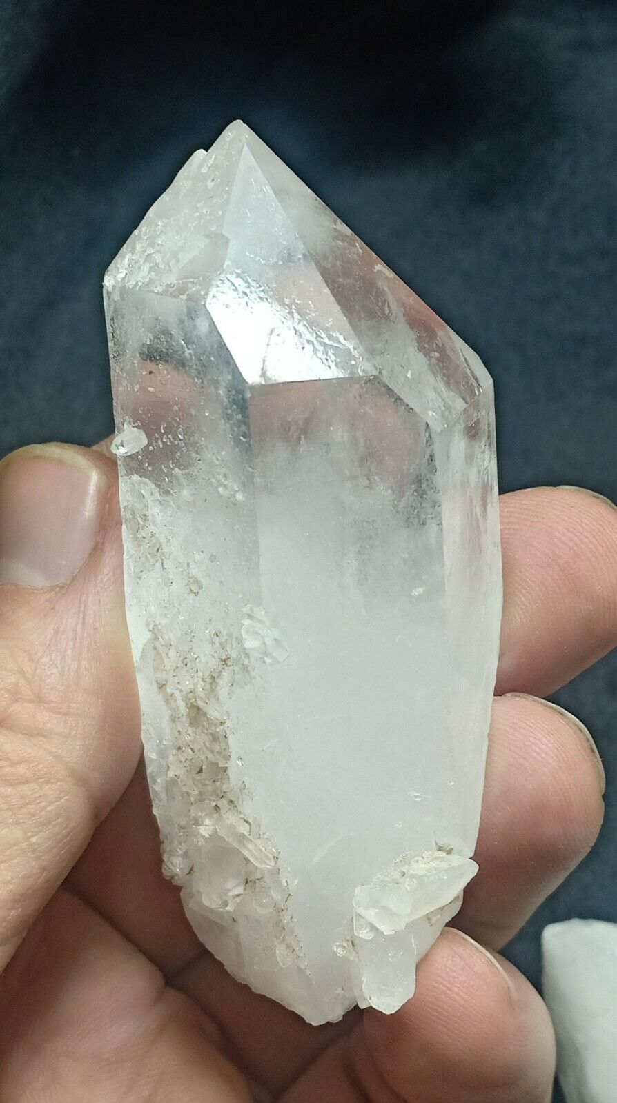 1180 grams clear quartz Crystals 13 pieces lot