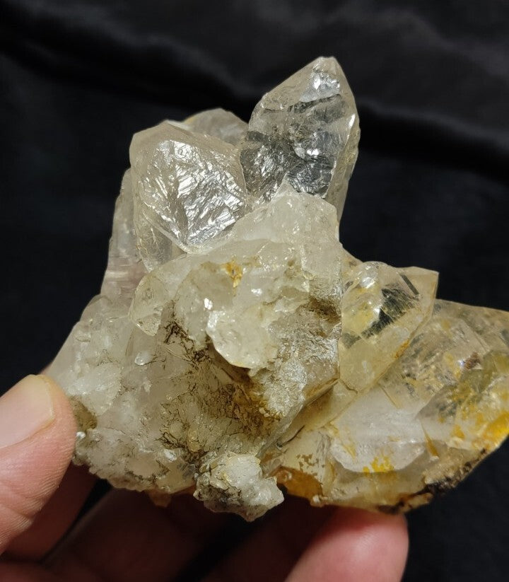 Natural terminated Quartz Crystal Specimen 253 grams