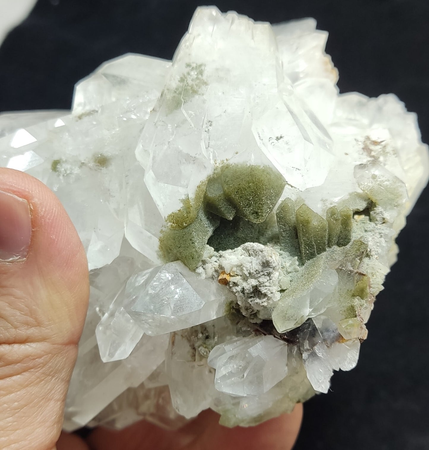 An Aesthetic large terminated Quartz cluster with chlorite inclusions 495 grams