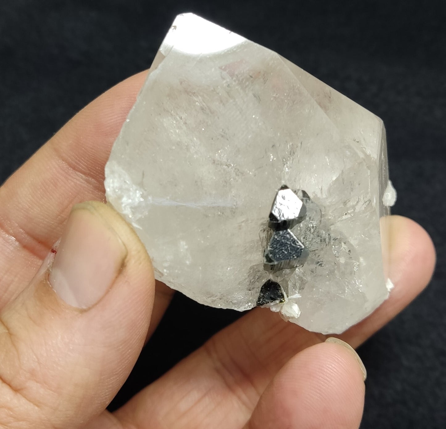 An amazing specimen of green cap Tourmalines on quartz 106 grams