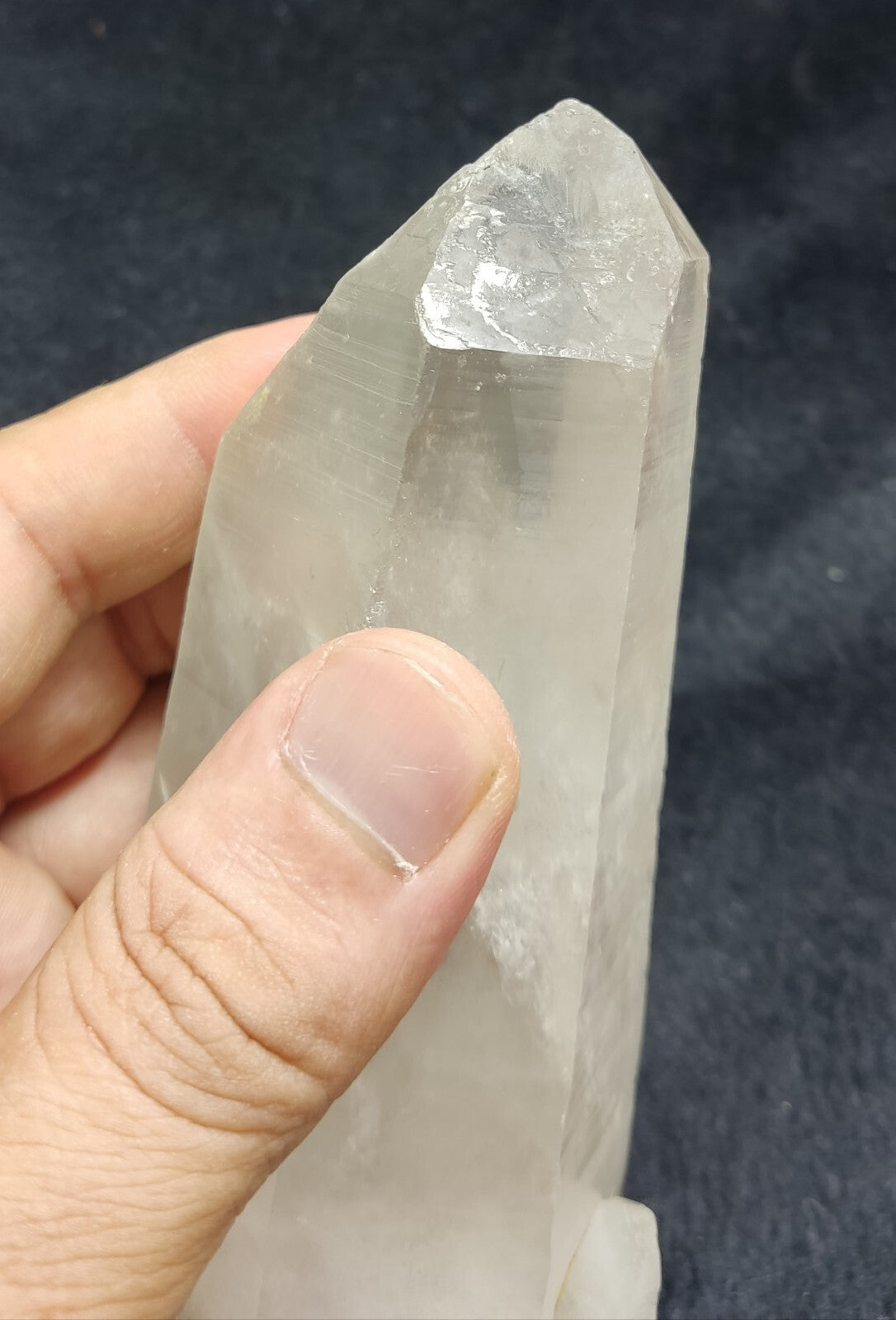 An Aesthetic terminated specimen of Quartz crystal 463 grams